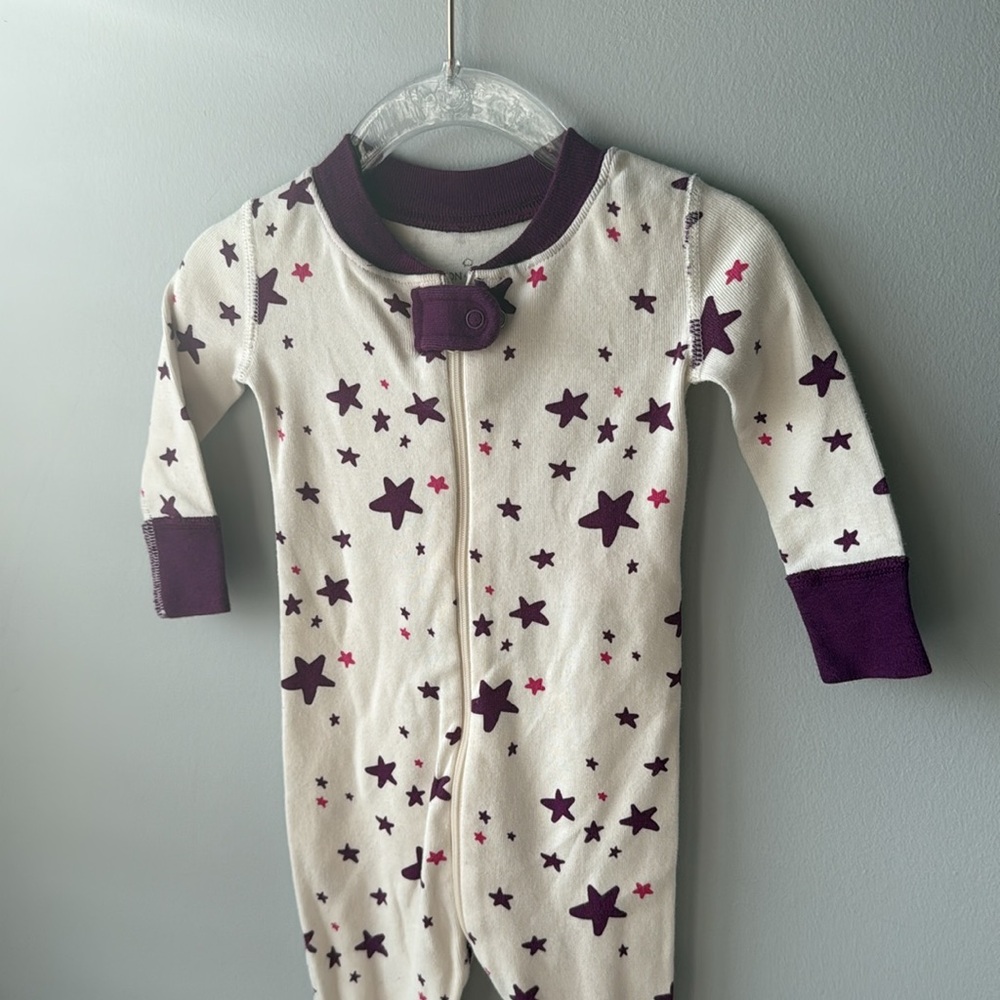 Hanna Andersson Moon & Back Purple Star Pajamas - Picture 2 of 6